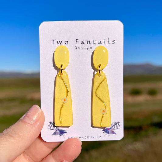 Daisy Daydream – Handmade Yellow Daisy Dangle Earrings