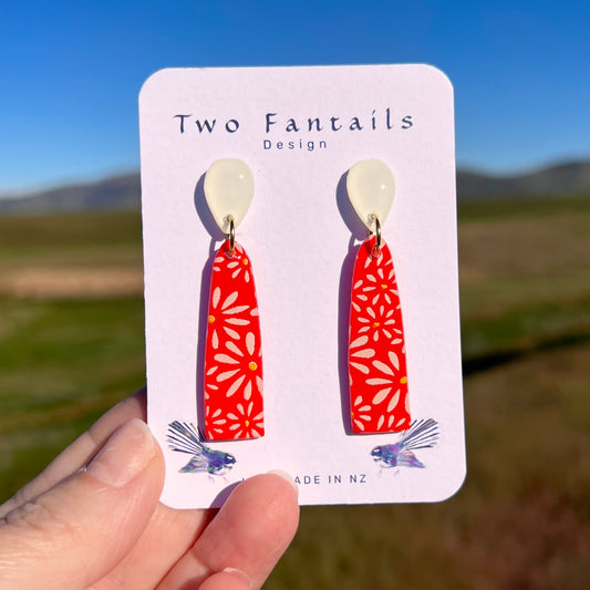 Daisy Daze – Hand-Painted Red Daisy Dangle Earrings
