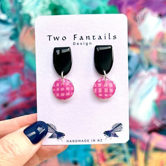 Check Me Out pink gingham circle drop earrings with black studs