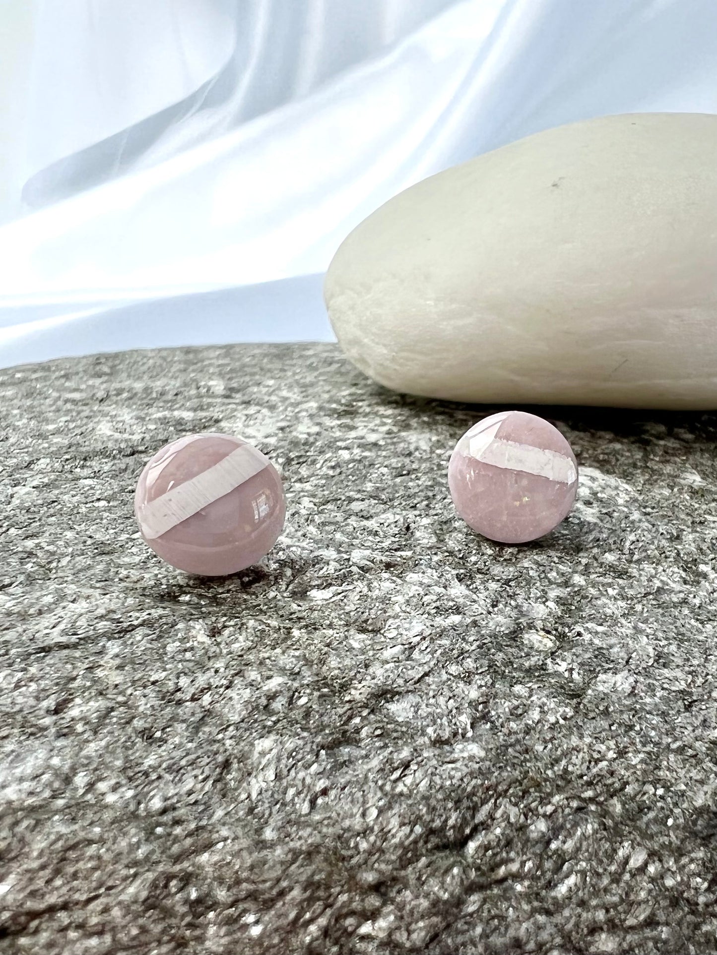 Stone White Stripe Stud